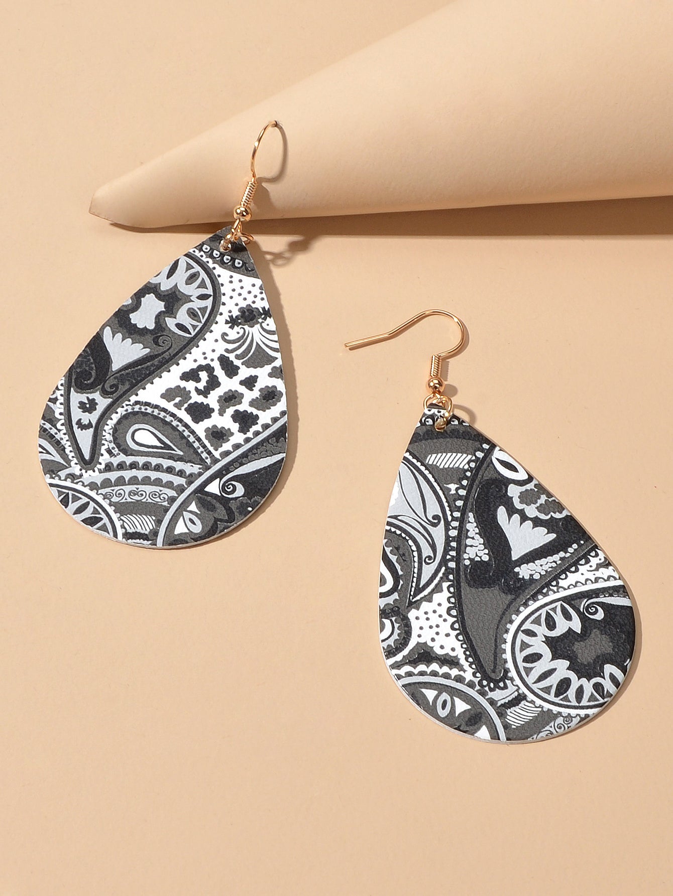 Ethnic Jewellery White Black Geometric Pu Leather Water Drop Dangle Earrings-3